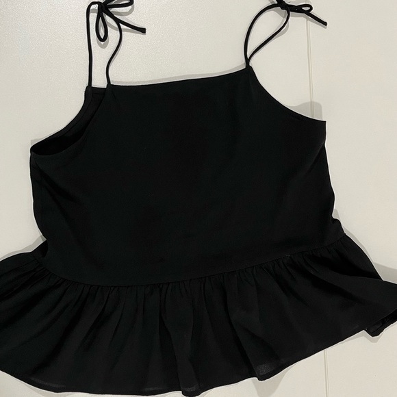 Two Wide-cut H&M Pants and two H&M bow-detail tops, 9-10Y - Picture 9 of 11